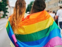 Românii sunt mai deschiși față de comunitatea LGBT și cred că toate familiile ar trebui protejate - sondaj