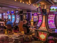 Avocaţi: Procesatorii de plăţi trebuie să monitorizeze jucătorii şi să raporteze accesul pe site-uri de gambling ilegale