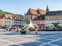 oameni, strada, brasov, cald