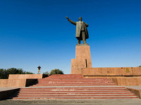 monument lenin kirgizstan
