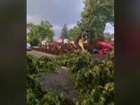 „S-a făcut așa, ca o tornadă”. Prăpăd provocat de furtunile puternice care au lovit România