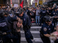 „Frica este prezentă în fiecare zi”. Manifestaţie la New York împotriva politicii migratorii a lui Donald Trump. FOTO & VIDEO