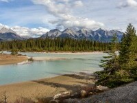 O cădere de pietre pe un traseu turistic popular din Canada