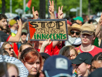 Zeci de mii de persoane au manifestat la Londra şi Berlin în susţinerea palestinienilor din Gaza