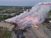 Incendiu de proporții la o groapă de gunoi din Dâmbovița. Norul de fum a cuprins întreaga zonă: „Ne mai ținem respirația”