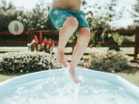 Val de cumpărături pe caniculă: românii dau buzna după ventilatoare, aspersoare, piscine și perdele de răcorire