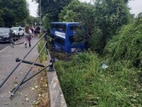 Momentul în care mai mulți elevi au strigat „o să murim” înainte ca autobuzul să se prăbușească într-un râu. VIDEO