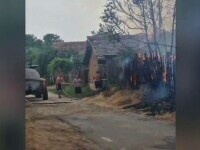 O casă din Mehedinți a fost cuprinsă de flăcări în urma unei neglijențe. Localnicii au intervenit rapid