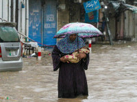 Furtunile violente din Pakistan au ucis 11 persoane, dintre care 4 copii. Statul se confruntă cu schimbări climatice bruște