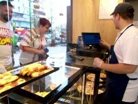 Covrigii românești, profit de peste un miliard de lei. Simigeriile fac o competiție tot mai acerbă restaurantelor fast-food