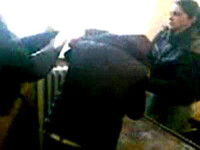 BATAIE INTRE FETE! Paruiala, tipete si zgarieturi!