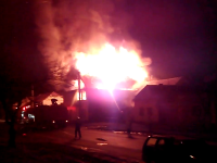 Flacari de patru metri au luminat aseara cerul in Timisoara. UPDATE: Anchetatorii au doua ipoteze