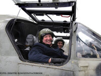 Dimitri Rogozin imbracat in pilot