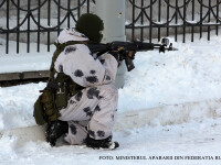 soldat rus in camuflaj de iarna