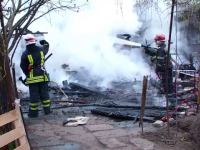 Un incendiu a mistuit locuinta modesta a unei familii cu sase copii, din Baia Mare. Micutii au scapat ca prin minune