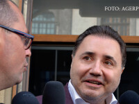 Deputatul Cristian Rizea sustine o declaratie de presa, la iesirea din sediul DNA