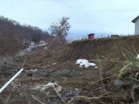 Localnicii unui sat din Bistrița, în pericol de evacuare, din cauza unei alunecări de teren