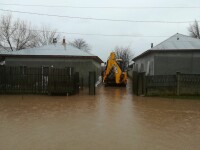 Hidrologii au emis Cod Roşu de inundaţii pe râuri din Brașov, Buzău și Covasna