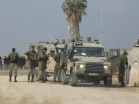 Armata israeliană a atacat poziţiile Hamas, ca replică la incendierea unui vehicul