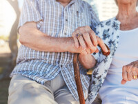 Căsătoriți de peste 60 de ani, un cuplu a luat o supradoză pentru a muri împreună. Ce a urmat