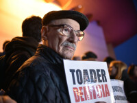 Mai mulți actori au protestat în faţa Teatrului Naţional față de OUG 7