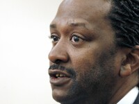 Cum a reușit un bărbat de culoare din SUA să devină liderul unei grupări neonaziste