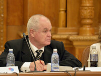 Circ în Parlament. Deputatul PSD Eugen Nicolicea, numit ”cocotă bătrână” de un liberal
