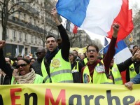 O nouă manifestaţie a „vestelor galbene” în Franţa. O femeie rănită grav și 31 de arestări - 10
