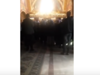 Un preot din Argeș a fost filmat amenințând enoriașii în biserică: ”Puneţi-vă ştreangul”
