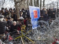 Erdogan ameninţă UE cu „milioane” de migranţi. Grecia solicită sprijin rapid