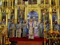 Coronavirus în Constanța: ortodocșii țin slujbele în afara bisericilor, musulmanii le suspendă de tot