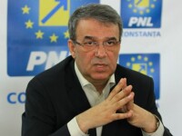VIDEO. Vergil Chițac, primarul Constanței, huiduit la parada de 1 Decembrie