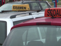 Examinările pentru obţinerea permisului de conducere se suspendă de marți