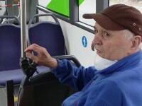 Reacția unui bătrân, prins în autobuz după ora 13.00