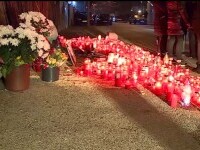 Priveghi la locul tragediei din Andronache. Rudele fetelor ucise în accident au aprins lumânări în memoria victimelor