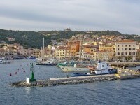 În timp ce Europa reintroduce restricții, o îndrăgită destinație turistică din Italia e aproape liberă de Covid