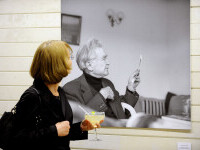 Filosoful Emil Cioran, personaj de benzi desenate la Paris. Cum este înfățișat de autor