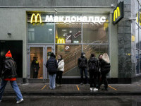 McDonald's închide temporar 850 de restaurante din Rusia. Rușii au început să vândă produse ale restaurantului pe internet