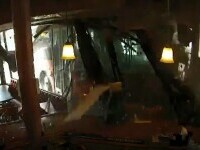 Un restaurant din Minneapolis a fost distrus de un autobuz scăpat de sub control. Totul a fost filmat