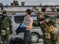 Momentul în care rușii ucid doi civili lângă Kiev, surprins de camerele de supraveghere