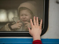 Războiul din Ucraina lasă urme adânci în sufletele copiilor care sunt nevoiți să-și părăsească țara