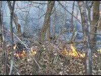 Un bărbat din Prahova a decedat după ce a fost surprins de un incendiu de vegetaţie uscată