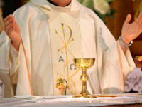 preot catolic