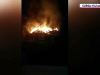 Incendiu violent într-o locuință din Zlatna. Bătrâna care locuia acolo a fost salvată de vecini