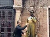 Statuia Julietei din Verona, deteriorată de atingerile turiștilor. Care e zona vizată