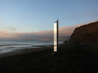 Un obiect misterios a apărut pe un deal din Marea Britanie: ”Pare a fi un metal foarte fin, aproape ca un oțel chirurgical”