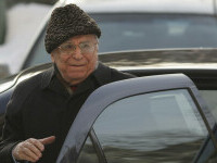 Ion Iliescu a fost internat la terapie intensivă în Spitalul SRI din București