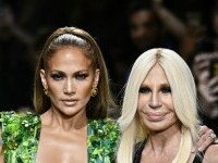 Jennifer Lopez si Donatella Versace