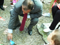 Mircea Geoana s-a jucat cu lopatica