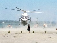 elicopter pe plaja